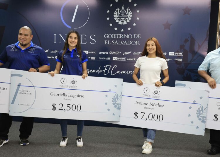 INDES premió a medallistas mundiales juveniles