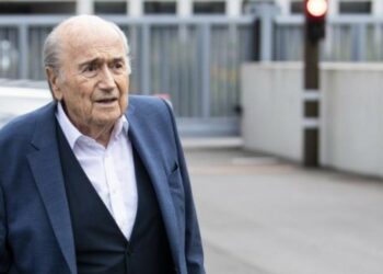 Joseph Blatter culpa a Platini del «error» de conceder el Mundial a Qatar