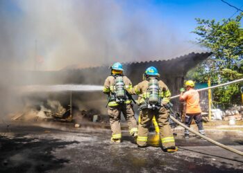 Se reporta incendio en colonia El Refugio, San Salvador