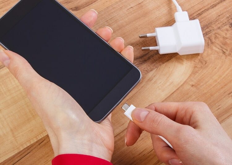 La mejor manera de cargar el celular para cuidar la batería