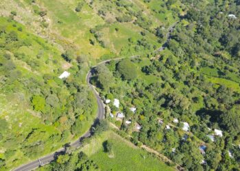 Gobierno renueva 5.27 km de la carretera a Tepecoyo