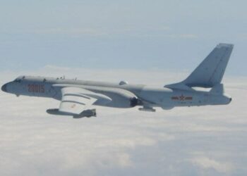 Dos bombarderos chinos y seis aeronaves rusas incursionaron en las Zonas de Identificación de Defensa Aérea de Japón y Corea del Sur