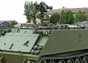 Texas enviará vehículos blindados a la frontera con México para combatir la inmigración ilegal