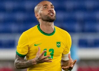 Dani Alves podría perderse el Mundial, lo investigan por fraude millonario