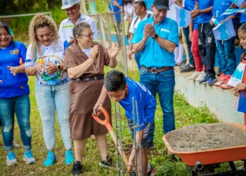 DOM inicia la remodelación del Centro Deportivo José Mario González, en Tepecoyo, La Libertad