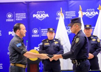 Áreas de investigación policial reciben equipo informático resistente a entornos hostiles