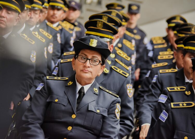 Autoridades de Seguridad presiden graduación de inspectores de la ANSP