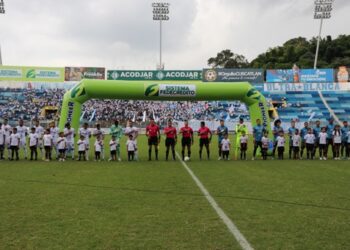 Se realiza lanzamiento oficial del «Balón Élite Cuscatleco Sistema FEDECRÉDITO»