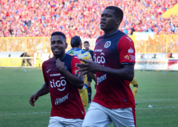 Colombiano Filigrana pone el 2-0 en favor de FAS sobre Jocoro en el segundo tiempo de la final