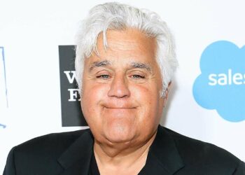 Jay Leno sufrió graves quemaduras en el rostro por la explosión de uno de sus autos