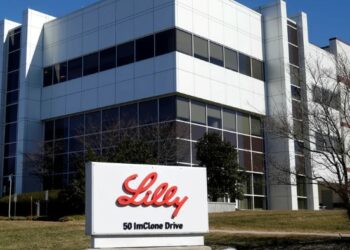 Farmacéutica pierde millones de dólares tras un falso mensaje en Twitter