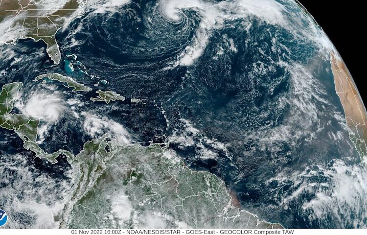 La tormenta tropical Lisa avanza hacia Centroamérica