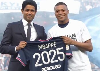 Mbappé confesó qué le dijo Macron para renovar con PSG y por qué pensó en renunciar a la Selección de Francia