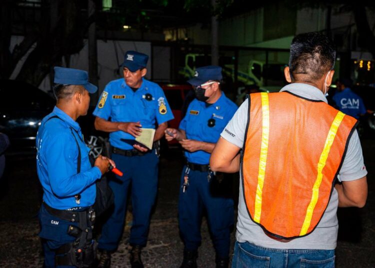 Alcaldía De San Salvador Multa A Personas Que Cobran Por Parqueos En Las Calles Alrededor Del 3089