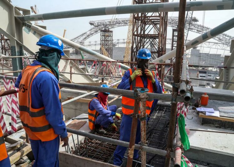 ¿Cuántos muertos dejó la construcción de los estadios para el Mundial en Qatar?
