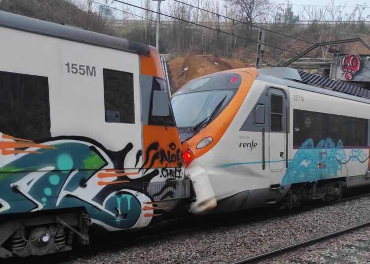 Más de 150 pasajeros heridos por la colisión de dos trenes en España