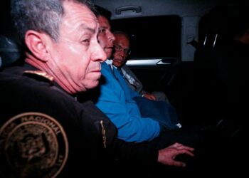 Esposado y en helicóptero, Pedro Castillo llegó a la prisión donde se encuentra Alberto Fujimori