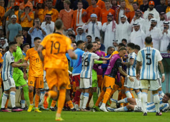 La FIFA le abrió un procedimiento por “conducta indebida” a Argentina y Países Bajos