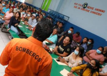 Continúa capacitación a comerciantes sobre venta de pirotécnicos previo a Navidad y Año Nuevo