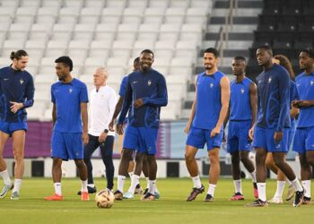 Francia entrenó con su plantel completo en el día previo a la final