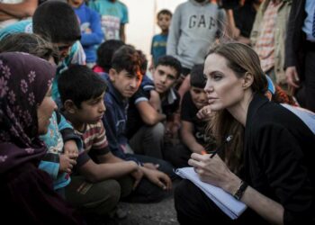 Tras más de 20 años, Angelina Jolie dejó su rol en la agencia de la ONU para los refugiados