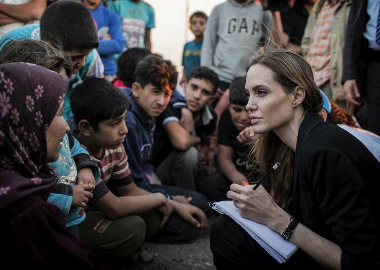 Tras más de 20 años, Angelina Jolie dejó su rol en la agencia de la ONU para los refugiados