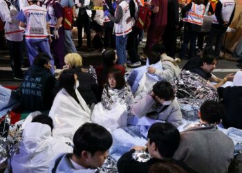 Primeros arrestos por la avalancha humana ocurrida durante los festejos de Halloween en Seúl, Corea del Sur que dejó un saldo de 150 muertos
