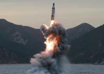 Corea del Norte dispara dos misiles balísticos al mar de Japón