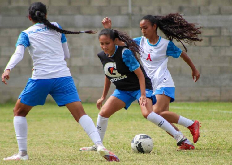 INDES brinda apoyo económico a la final de la Liga Femenina de Fútbol