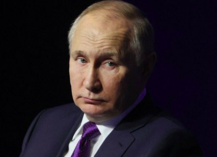 Vladimir Putin sufrió una terrible caída de las escaleras en su palacio que complica su estado de salud