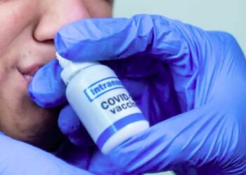 Así es la vacuna inhalable contra la covid que China ya está probando entre su población