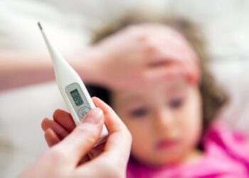 Estrategia sanitaria permite reducir a la mitad los casos de fiebre tifoidea en el país 