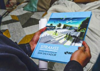 FGR giró órdenes de captura contra exministro Gerson Martínez y otros exfuncionarios del FMLN vinculados al caso Sitramss