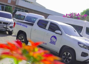 Entregan flota vehicular del Seguro Social para mejorar la cobertura de los servicios de salud