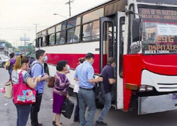 Diputados extienden hasta abril de 2024 el subsidio al transporte público