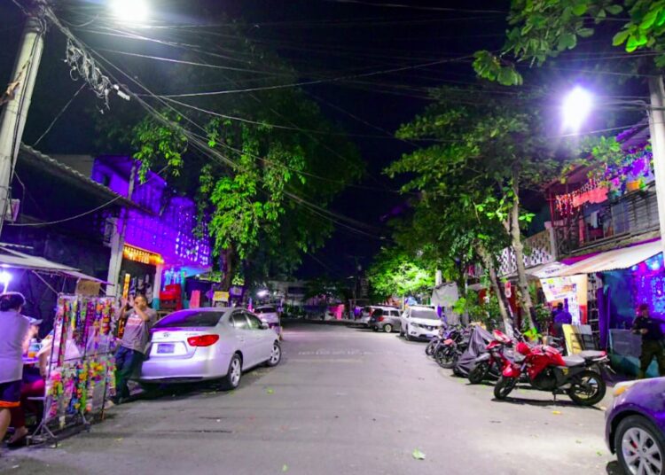 VIDEO | Obras Públicas instaló luminarias LED en la comunidad Tutunichapa en San Salvador