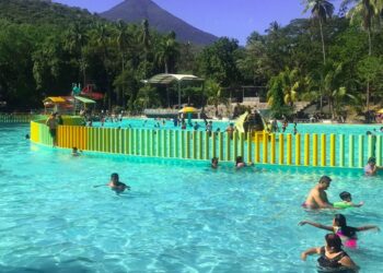 Parques recreativos estarán abiertos lo que resta del año para que la población haga turismo interno