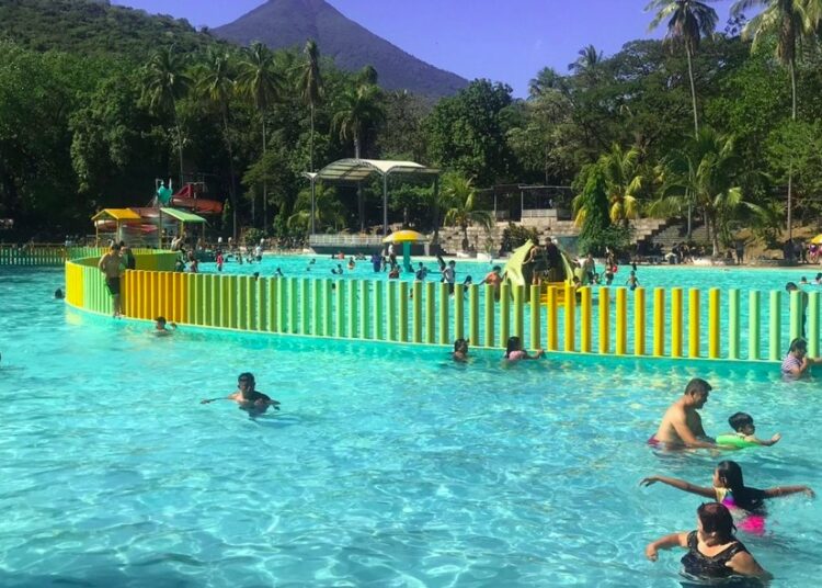 Parques recreativos estarán abiertos lo que resta del año para que la población haga turismo interno