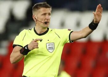 Quién es Daniele Orsato, el árbitro que dirigirá la semifinal entre Argentina y Croacia en el Mundial Qatar 2022