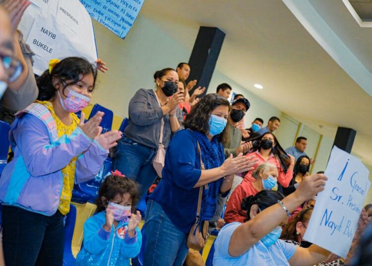 155 familias de comunidades de San Miguel obtendrán escrituras de vivienda