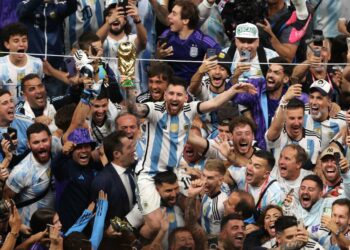 Presidentes sudamericanos y Pelé felicitan a la Argentina de Messi