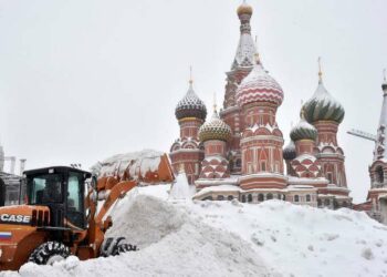 Moscú amaneció sepultada por la mayor nevada del siglo XXI