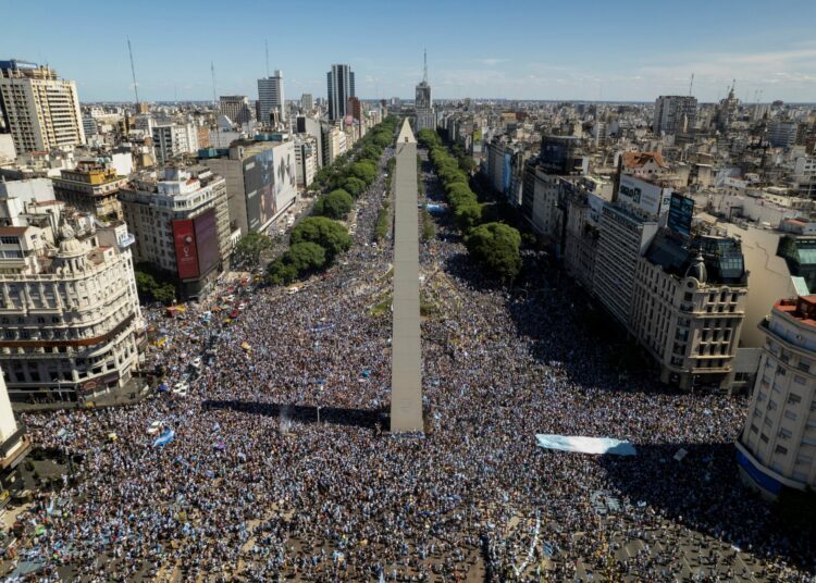 La espectacular marea de gente que celebró la victoria albiceleste en el Mundial