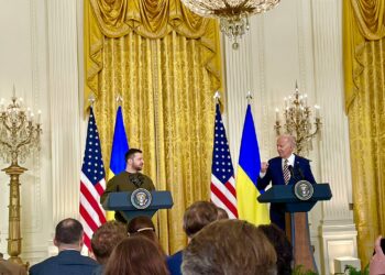 Zelenski visita Washington que le promete sistema de defensa antimisiles