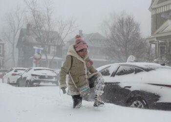 La tormenta glaciar prolonga el frío extremo y la cifra de muertes en Estados Unidos subió a 46