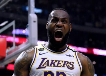 LeBron James, décimo jugador con más partidos en la historia de la NBA