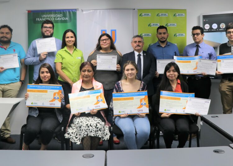 Sistema FEDECRÉDITO realizó premiación del concurso de ideas y modelos de negocios UFG 2022