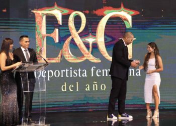 Ivonne Nóchez, Deportista femenina del año