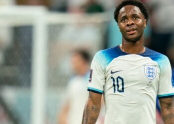 Raheem Sterling deja a su selección en Qatar y vuelve a Inglaterra por robo en su casa