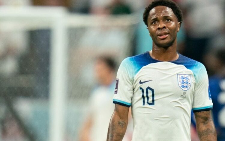 Raheem Sterling deja a su selección en Qatar y vuelve a Inglaterra por robo en su casa
